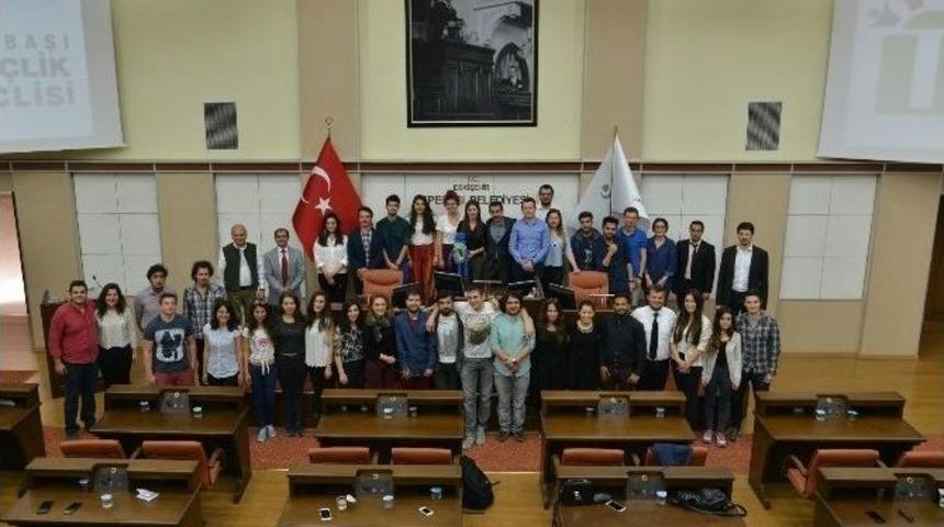 Tepebaşı Gen&ccedil;lik Merkezlerinin Gen&ccedil;leri, 5 Yıllık &Ccedil;alışmalarını Yayınladı