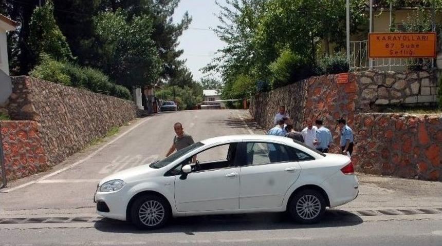 Ş&uuml;pheli Otomobil Polisi Harekete Ge&ccedil;irdi