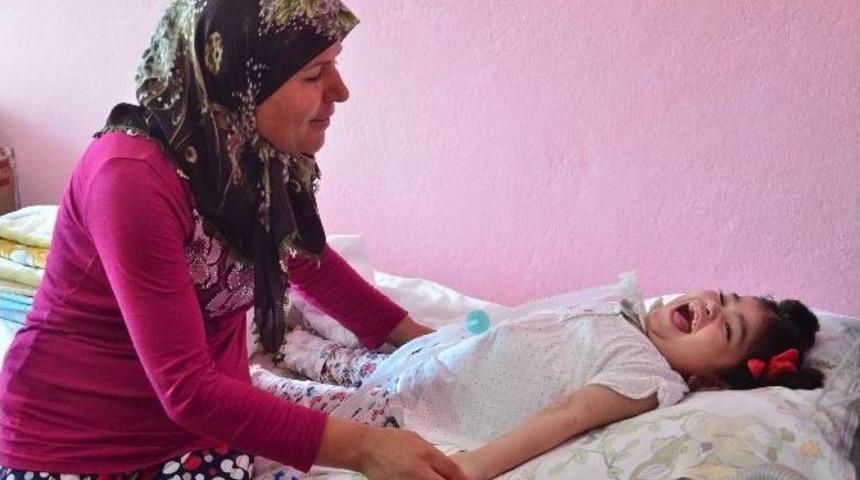 &lsquo;yaşamaz&rsquo; Denilen Eda, Hayata Anne Sevgisiyle Tutundu