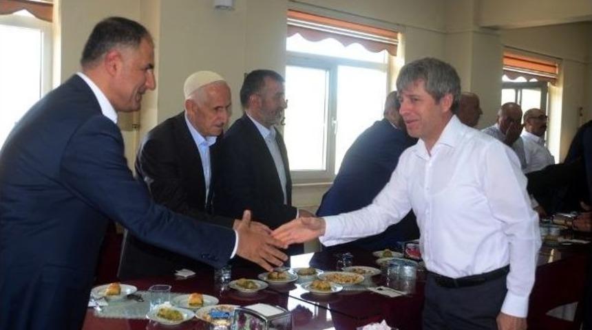 Bitlis&rsquo;te Bayramlaşma T&ouml;reni