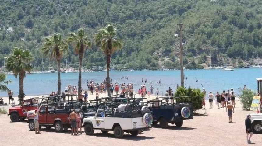 Tatilciler Kızkumu Plajı&rsquo;nı Doldurdu