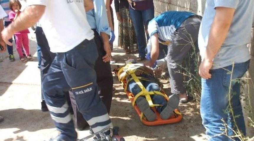 Motosiklet Duvara Çarptı: 1 Yaralı