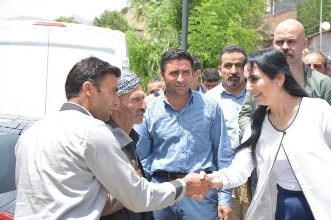 Hdp Eş Genel Başkan&rsquo;ı Y&uuml;ksekdağ &Ccedil;atak&rsquo;da Bayramlaştı