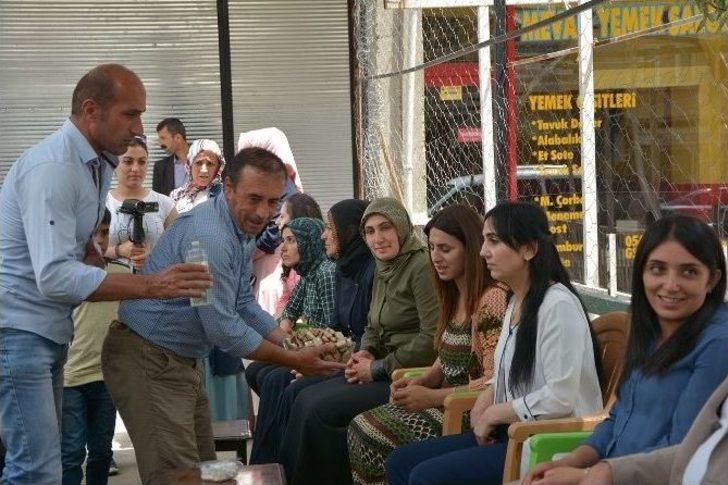 Hdp Eş Genel Başkan’ı Yüksekdağ Çatak’da Bayramlaştı G4