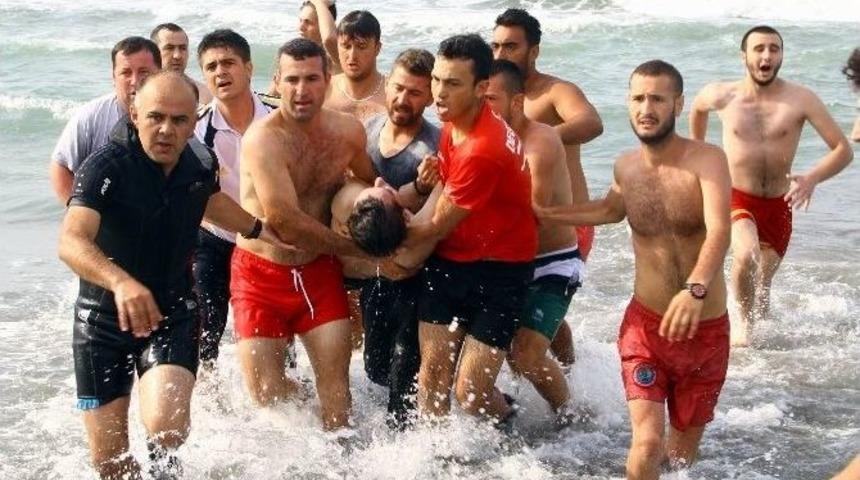 Denizde Kaybolduktan 45 Dakika Sonra Canlı &Ccedil;ıkarıldı