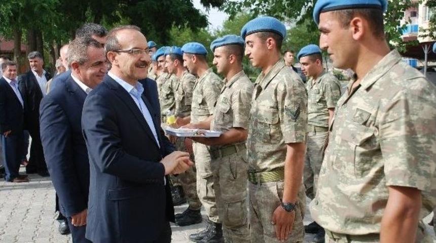 Vali Yavuz&rsquo;dan Kur&rsquo;an Tilaveti