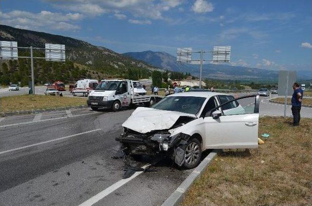 Çorum’da Trafik Kazası: 1 Ölü, 4 Yaralı