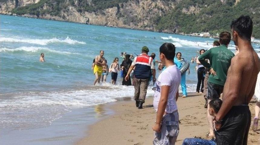 Bartın&rsquo;da Denize Giren Gen&ccedil; Boğuldu