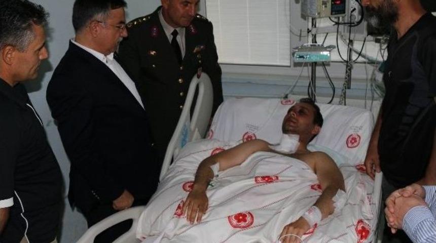 Milli Eğitim Bakanı Yılmaz, Yaralı Pilotu Ziyaret Etti
