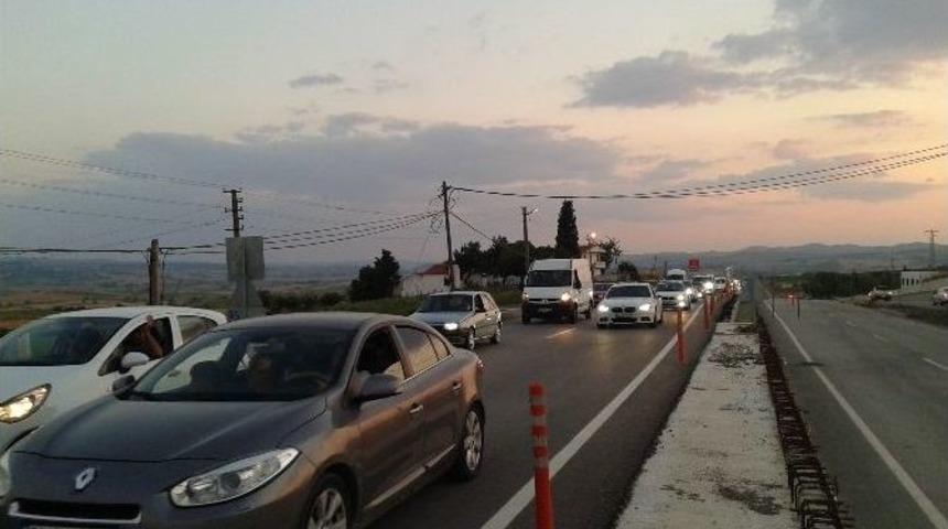 Tatil D&ouml;n&uuml;ş&uuml; &Ccedil;anakkale - İstanbul Yolunda Trafik &Ccedil;ilesi