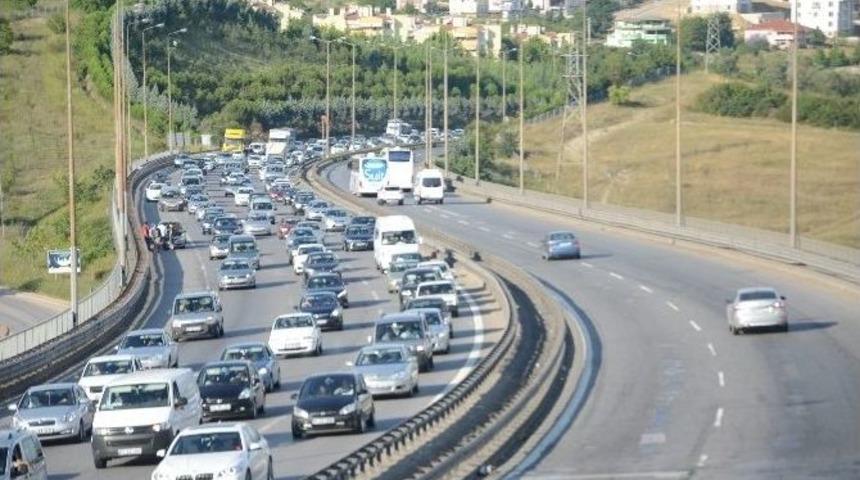 Tatilcilerin D&ouml;n&uuml;ş &Ccedil;ilesi Başladı