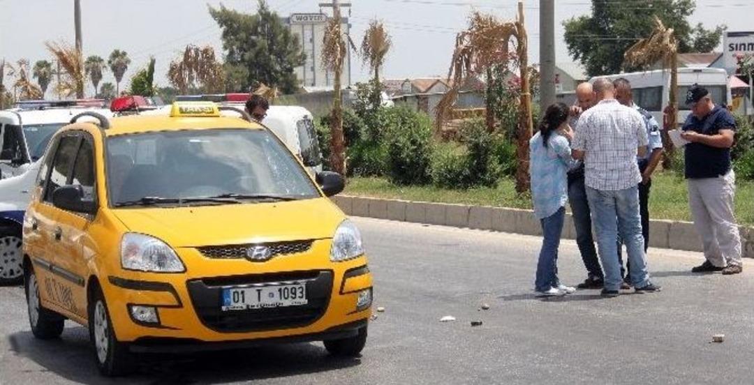 Taksiciye Kırmızı Işıkta Silahlı Saldırı