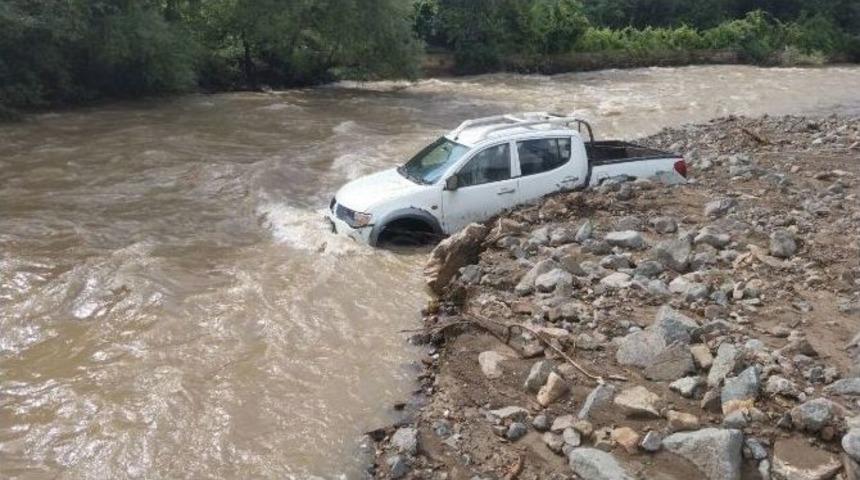 Artvin&rsquo;in Yusufeli İl&ccedil;esindeki Şiddetli Yağışın Neden Olduğu Tablo G&uuml;n Ağarınca Ortaya &Ccedil;ıktı
