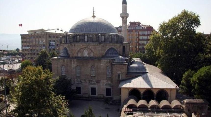 (&ouml;zel Haber) Osmanlı Şaheseri Pertev Paşa Camii 437 Yıldır Sapasağlam Ayakta