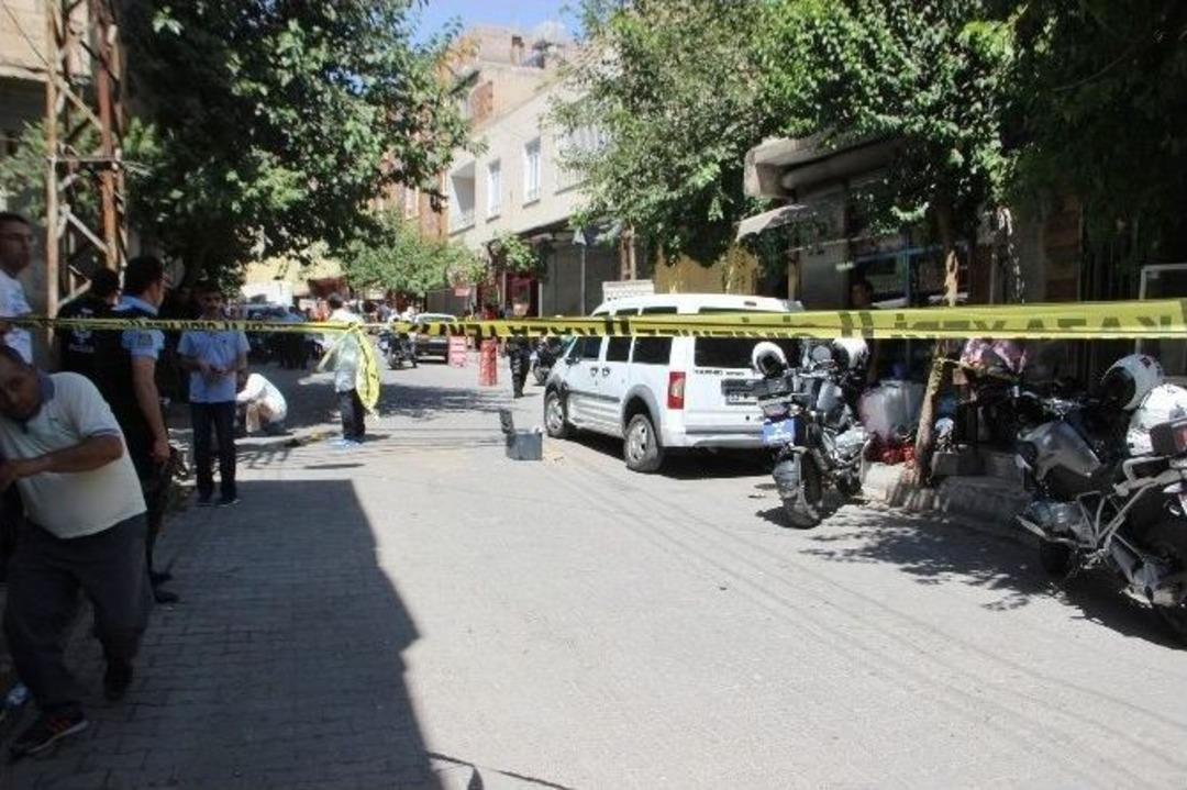 Şanlıurfa&rsquo;da Silahlı Kavga: 1&rsquo;i Ağır 3 Yaralı