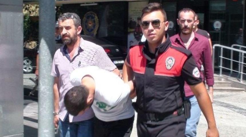 L&uuml;ks Semtlerde Uyuşturucu Satan Şebeke &Ccedil;&ouml;kertildi