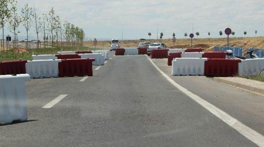 Diyarbakır Havalimanı&rsquo;na Zırhlı Ara&ccedil;lar Konuşlandırıldı