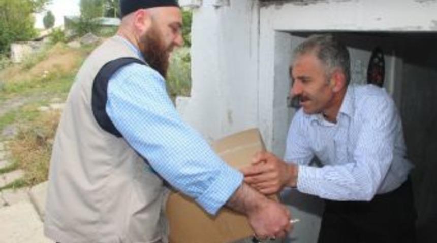 Vuslat Derneği Ramazan’da 2 Bin 300 Aileye Yardım Ulaştırdı