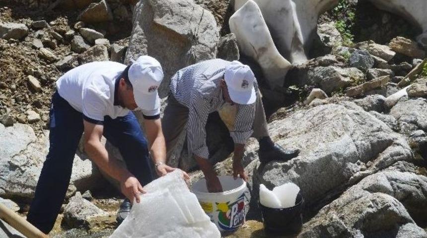 (&ouml;zel Haber) Bing&ouml;l&rsquo;de Yaz Ortasında Kar Keyfi