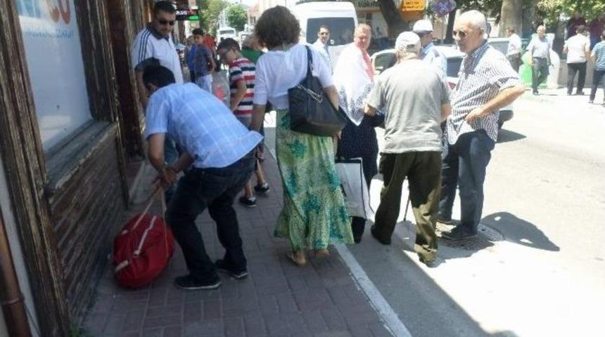 Sigorta Şirketinin &Ouml;n&uuml;nde Unutulan &Ccedil;anta Paniğe Sebep Oldu