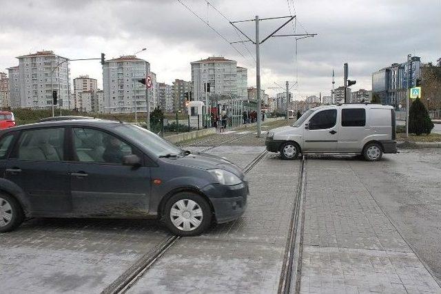 Türkiş Hemzemin Geçidi Bir Hafta Kapalı