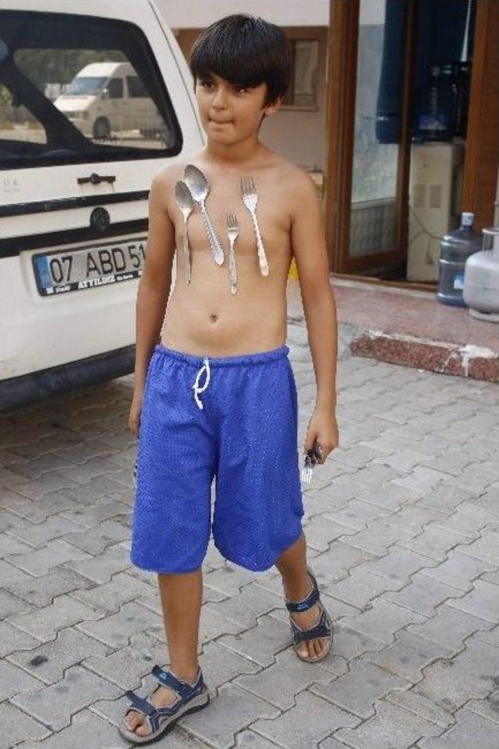 (özel Haber) Antalya’da 9 Yaşındaki Çocuğun Vücudu Mıknatıs Gibi G1