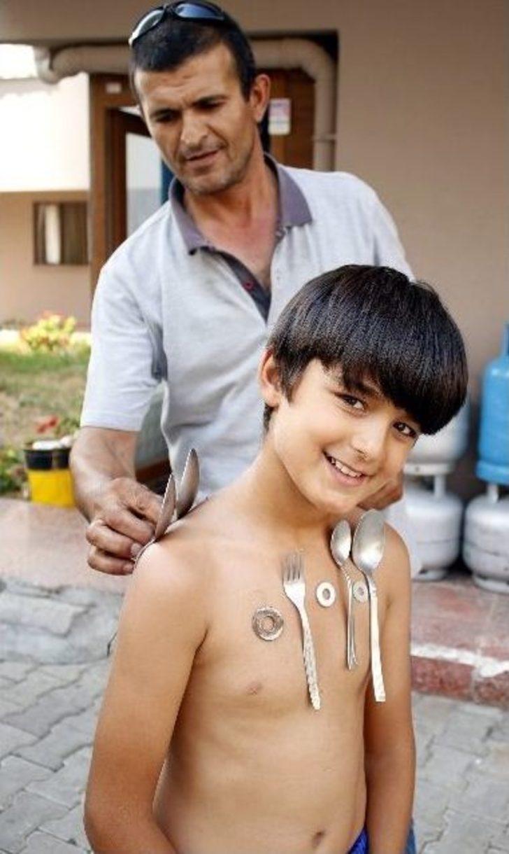 (özel Haber) Antalya’da 9 Yaşındaki Çocuğun Vücudu Mıknatıs Gibi G5