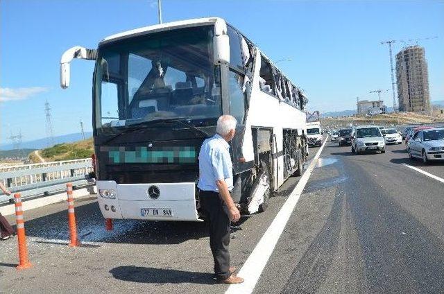 Osmangazi Köprüsü Çıkışında Otobüs Kazası: 9 Yaralı