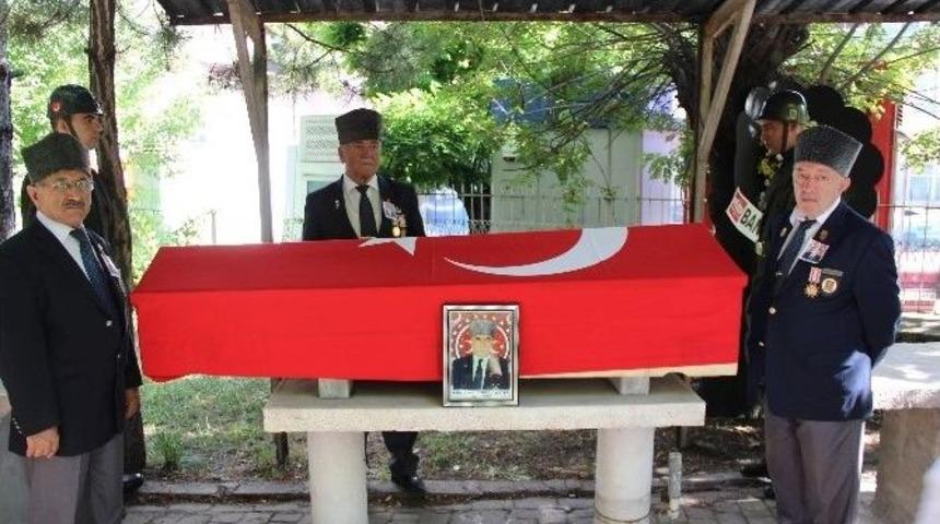 Kıbrıs Gazisi, Törenle Toprağa Verildi