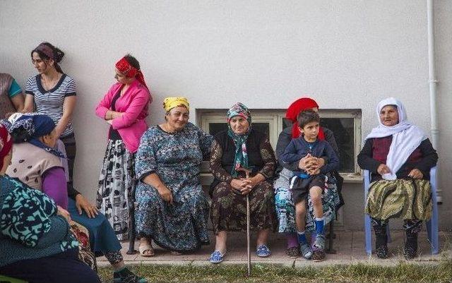 Vali Çınar’dan Ahıskalılara Bayram Ziyareti