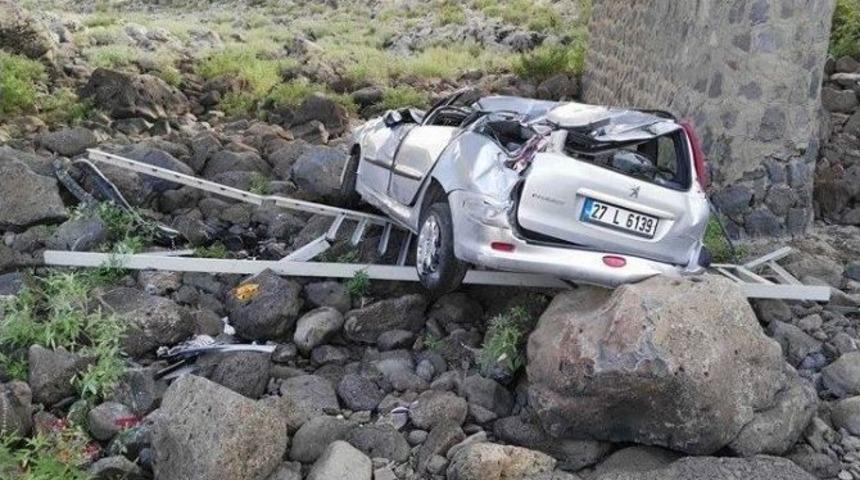 Siverek&rsquo;te Trafik Kazası: 1&rsquo;i Ağır 5 Yaralı