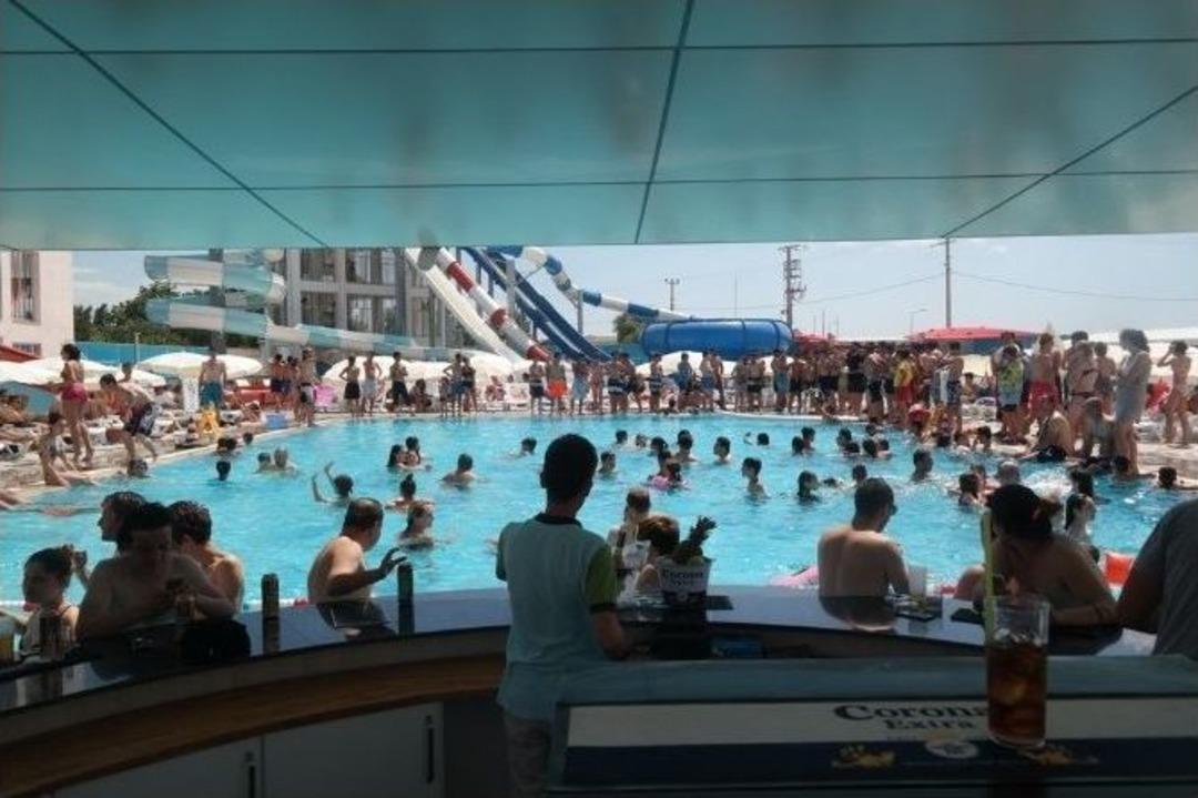 Tatil Bahane Havuz Şahane