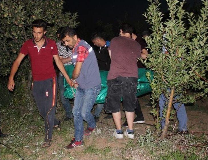 Boğazı Kesik Ve Çenesinden Tüfekle Vurularak Ölmüş Vaziyette Bulundu G3