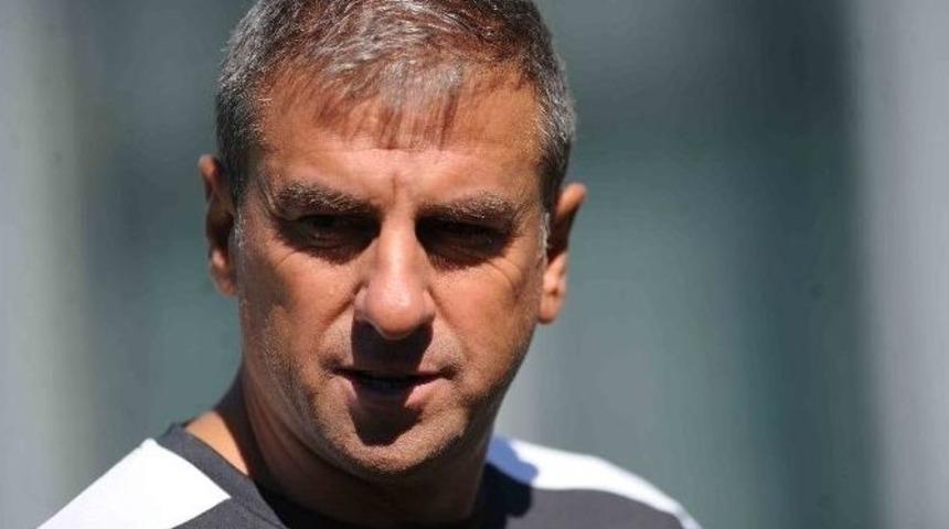 Hamzaoğlu: "hi&ccedil;bir Oyuncuyu Zorla Tutma Niyetimiz Yok"