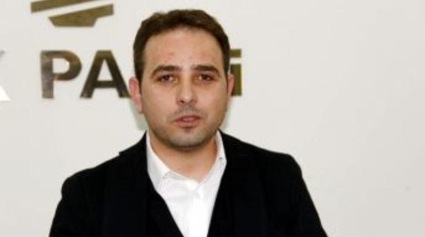 İshak Gazel: Mecliste Yaz Tatili Yok, Hatta Milletvekilleri Normal G&uuml;nlerden 2 G&uuml;n Daha Fazla &Ccedil;alışacak