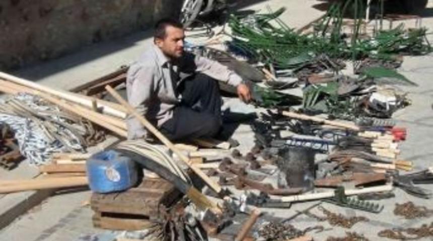 Ata Mesleği Nalburculuğu Yaşatmaya &Ccedil;alışıyor