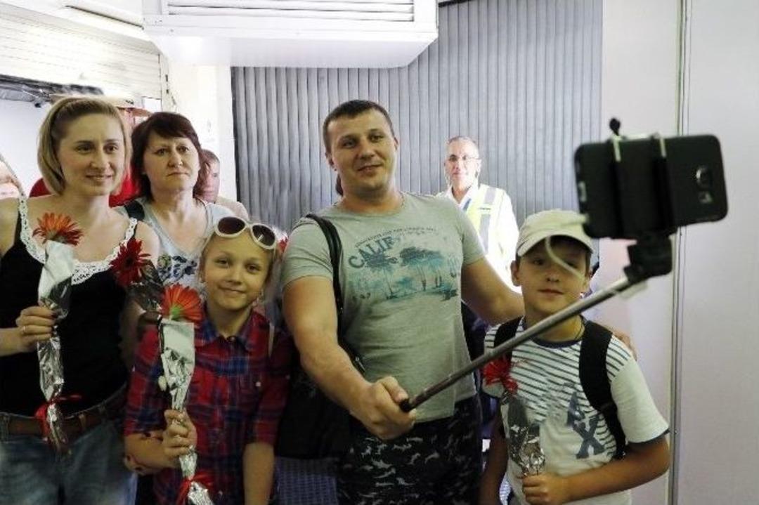 8 Ay Aradan Sonra Bir U&ccedil;ak Dolusu Rus Antalya&rsquo;da