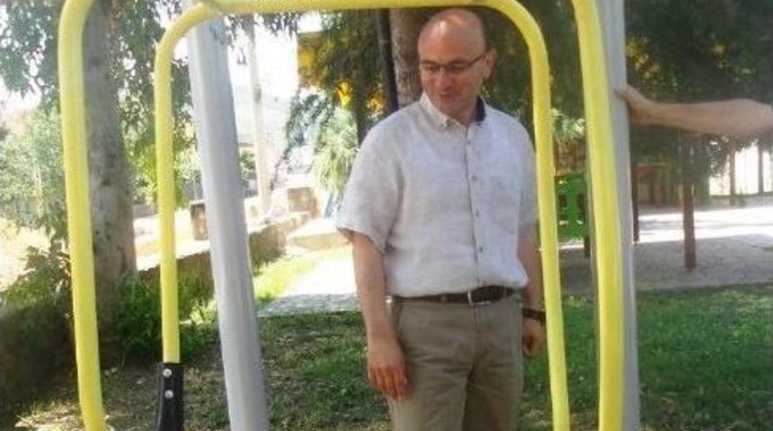 Anne Ve Bebelere &Ouml;zel Salıncak