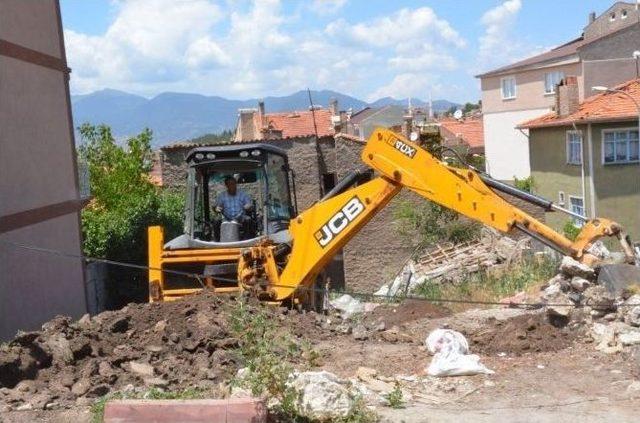 Emet Belediyesi’nden Kaynarca Mahallesi’ne Park