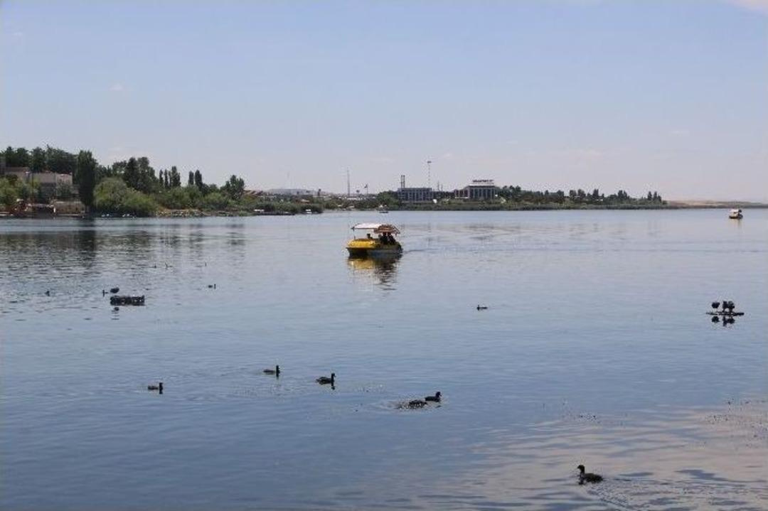 Başkentliler Şehrin Sakinliğini Piknik Yaparak Değerlendirdi