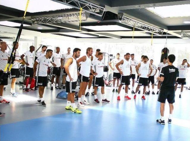 Beşiktaş, Yeni Sezon Hazırlıklarını Sürdürüyor