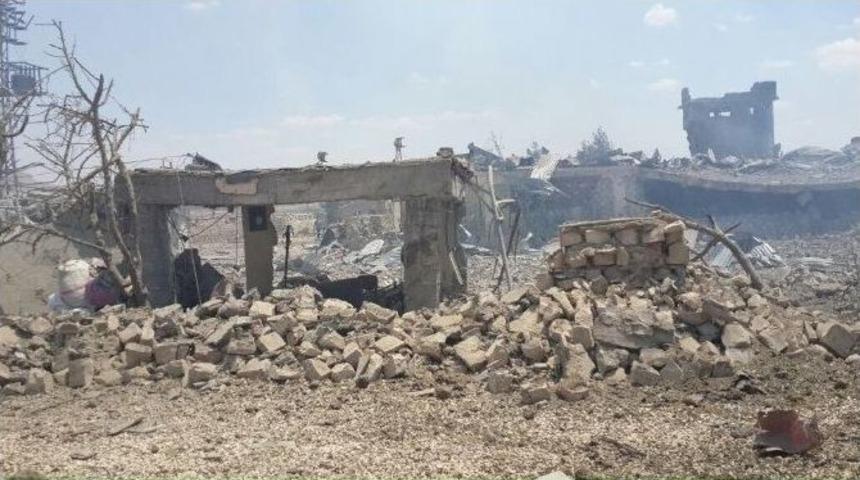 Karakola Bomba Y&uuml;kl&uuml; Ara&ccedil;la Saldırı: 1 Şehit, 13 Yaralı