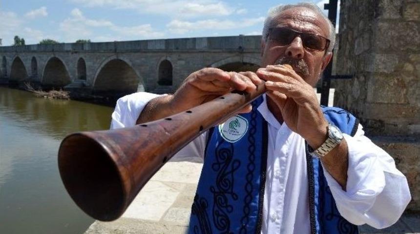 Yarım Asırdır Kırkpınar İ&ccedil;in &rsquo;nefes&rsquo; Harcıyor