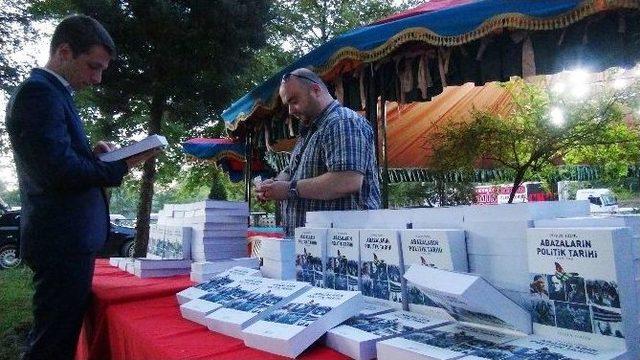 Türkiye’deki Abazalar Kitap Tanıtımında Buluştu