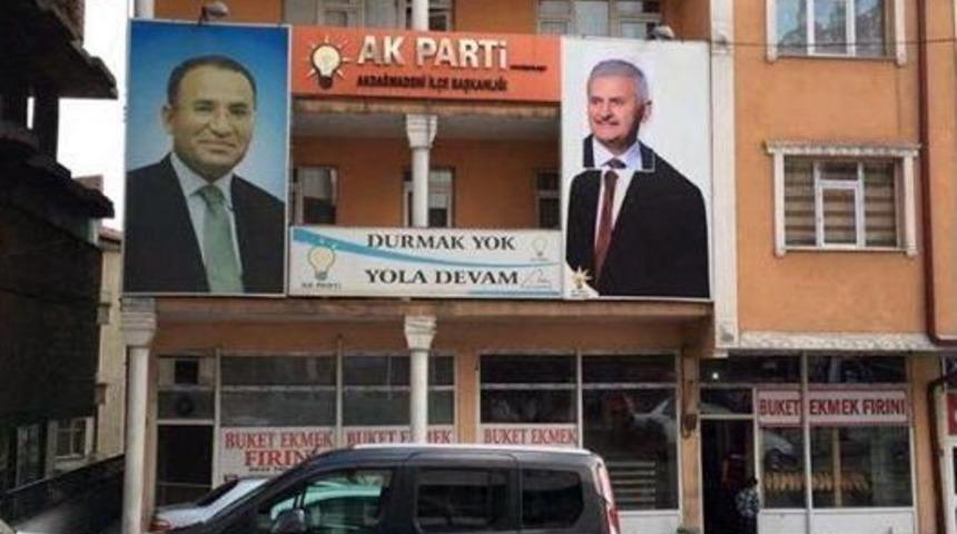 Fotomontaj Afiş, Adalet Bakanı Bekir Bozdağ&rsquo;ın Talimatı İle Kaldırıldı