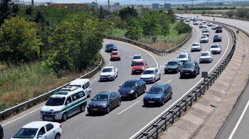 (&ouml;zel) Tatilcilerin D&ouml;n&uuml;ş &Ccedil;ilesi