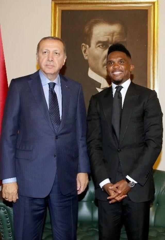 Eto’o Da Erdoğan’ı Karşılamaya Geldi