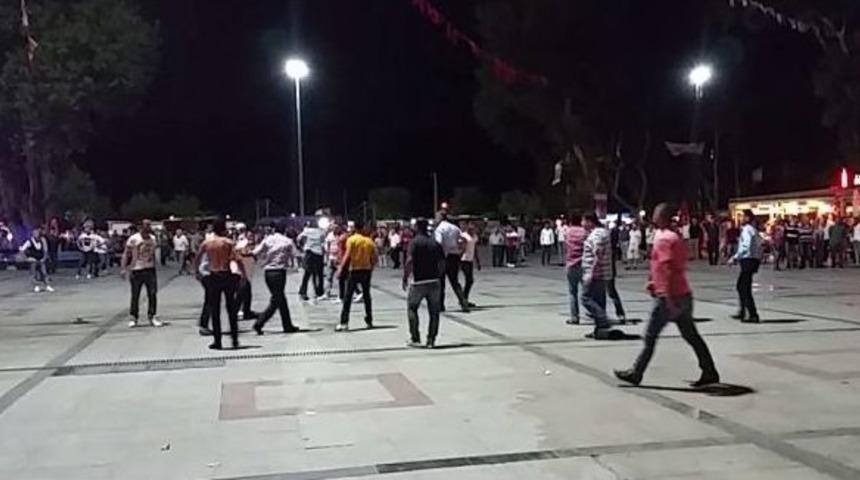 Balıkesir&rsquo;de Bı&ccedil;aklı Kavga: 3 Yaralı