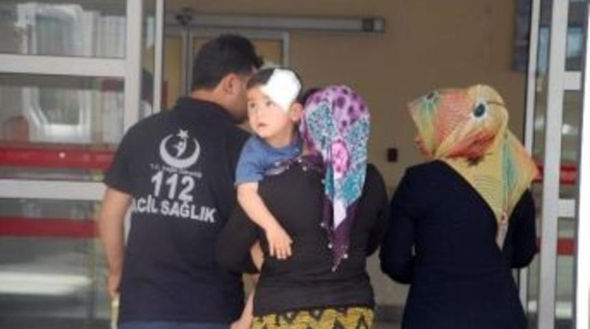 Merdivenlerden Yuvarlanan &Ccedil;ocuk Yaralandı