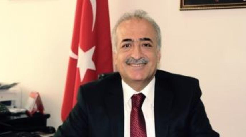 Rekt&ouml;r Adayı Prof. Dr. &Ccedil;omaklı B&uuml;t&uuml;n Adaylara Başarılar Diledi